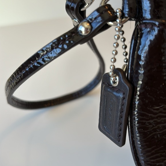 Coach | Patent Leather Wristlet in Mahogany - Picture 3 of 8